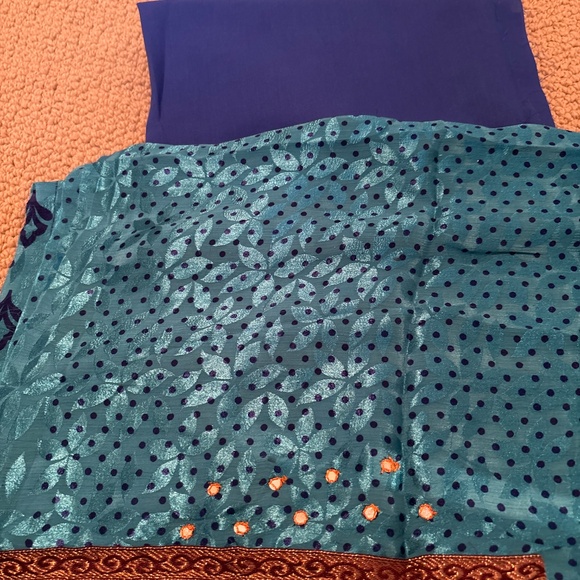 🆕 Printed Saree - Picture 4 of 5